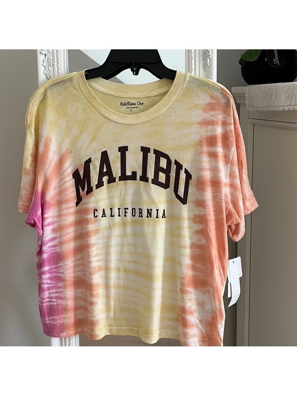 Rebellious One short sleeve tee